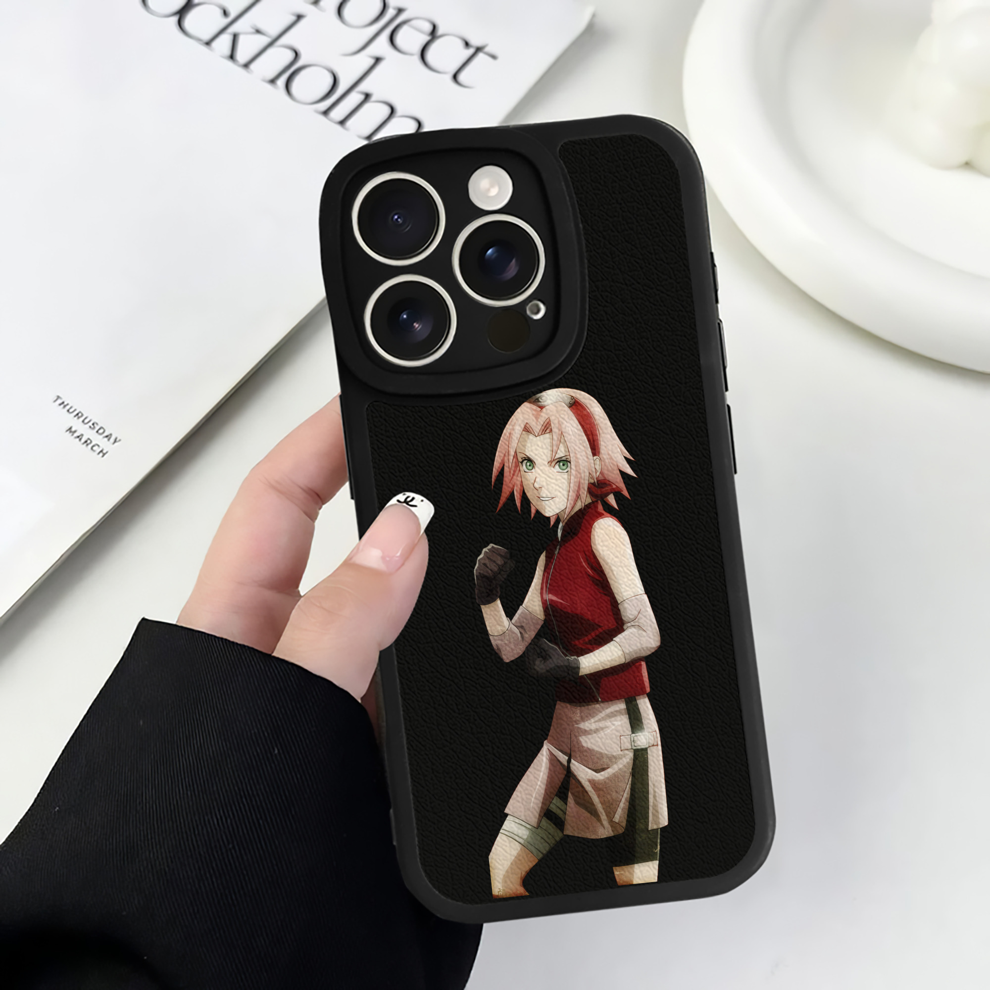 （画像用） NARUTO -ナルト- 春野サクラ Haruno Sakura 【iPhone 16シリーズ対応】シリコンスマホケース（レザー調） 材質：シリコン